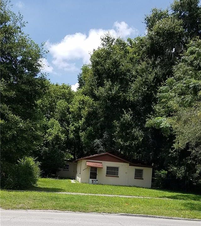 2nd image of 10106 N Blvd