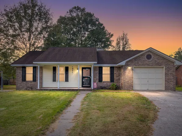 212 Houston Dr, Ladson, SC 29456