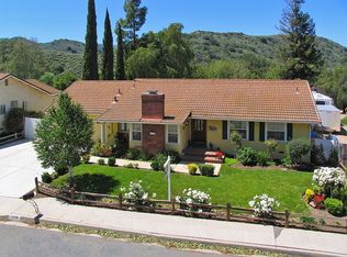 1076 Rambling Rd, Simi Valley, CA 93065