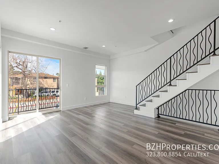 6006-6002 Klump Ave — Photo 16