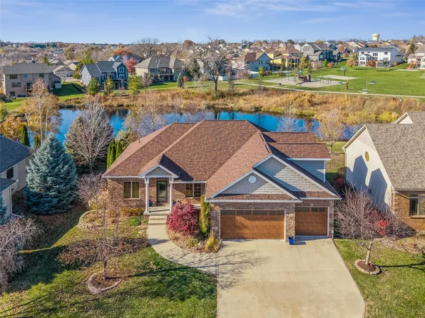 4236 162nd St, Urbandale, IA 50323