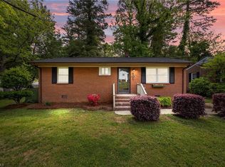 401 Woodsway Dr, Lexington, NC 27292