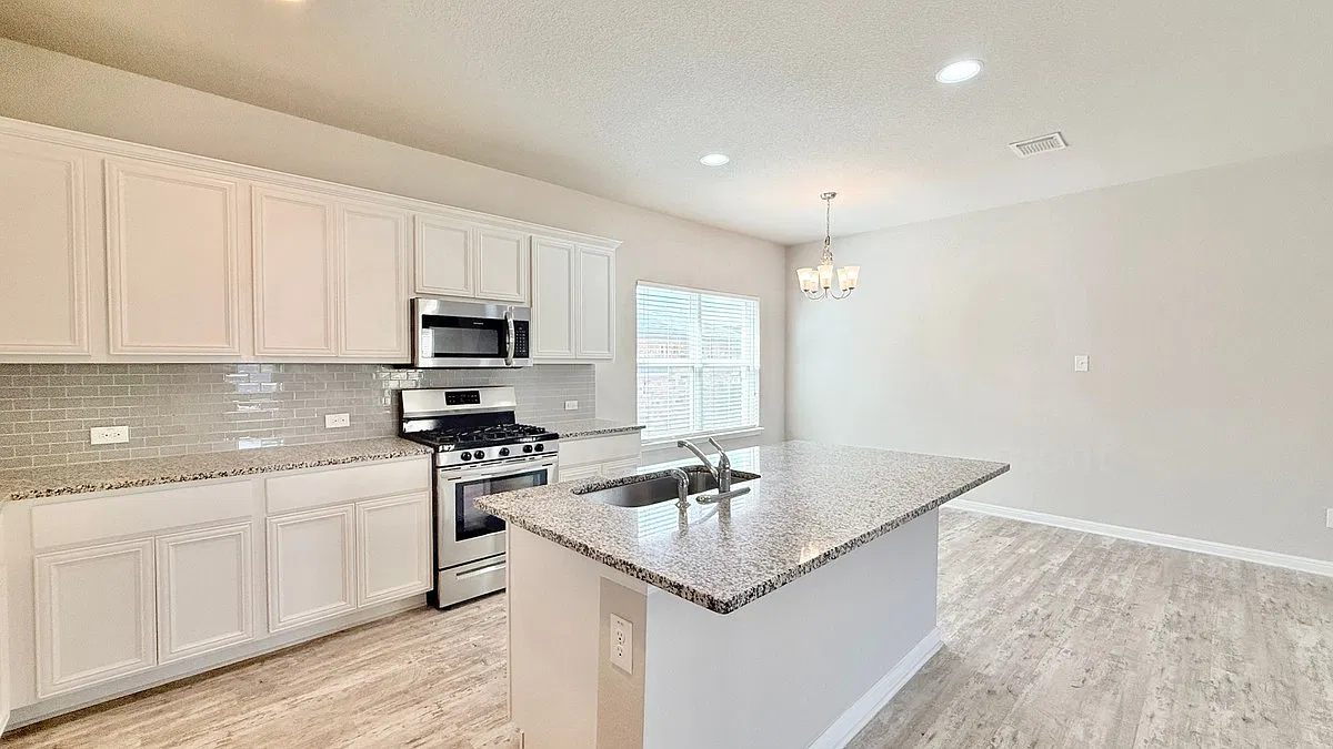 3 bed, 2.0 bath, 1706 sqft, $2,350 — Photo 4