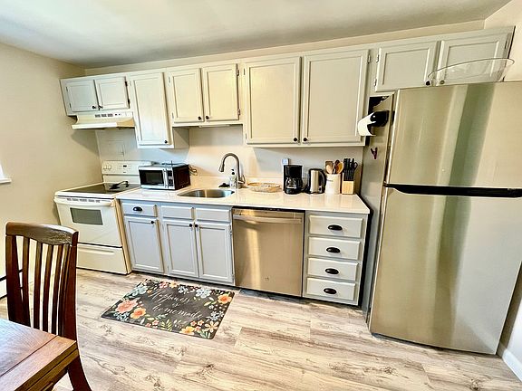 2nd image of 55 Colborne Rd APT 4