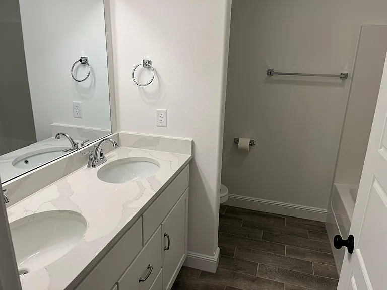 2051 Wildflower Dr — Photo 10