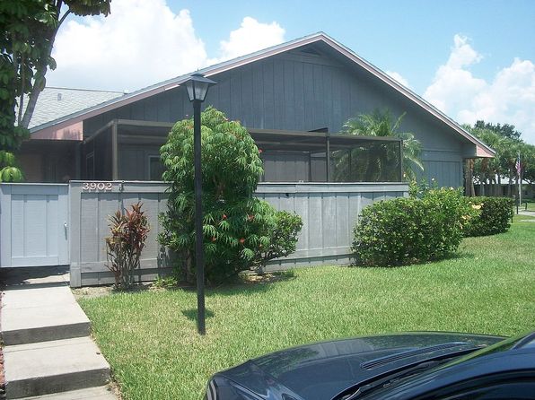 3902 NW Cinnamon Cir