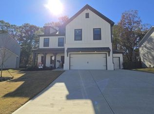 440 Winding Rose Dr, Hoschton, GA 30548