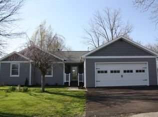 32 S Shamrock Rd, Hartford City, IN 47348