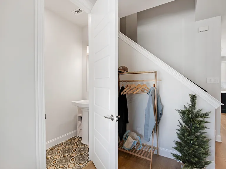 6628 Kort St — Photo 17