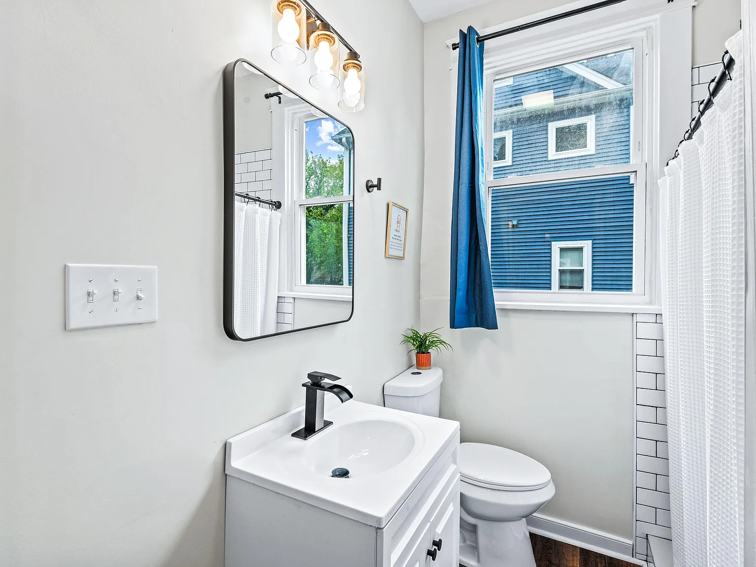 4 bed, 2.0 bath, 1961 sqft, $1,252 — Photo 4