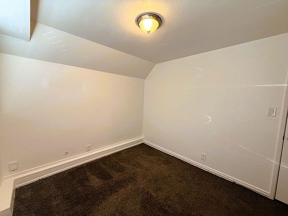 4th image of 10211025 Carolina St #1025