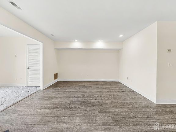 4th image of 163 Hidden Hollow Ct