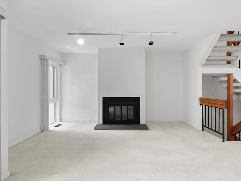 11620 Newbridge Ct — Photo 12
