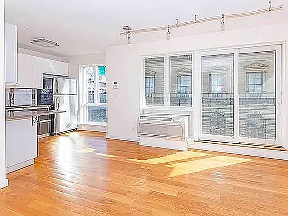 2nd image of 400 Bedford Ave APT 2A