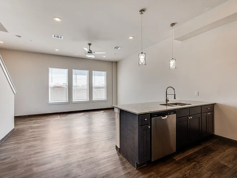 710 Benge Dr — Photo 14