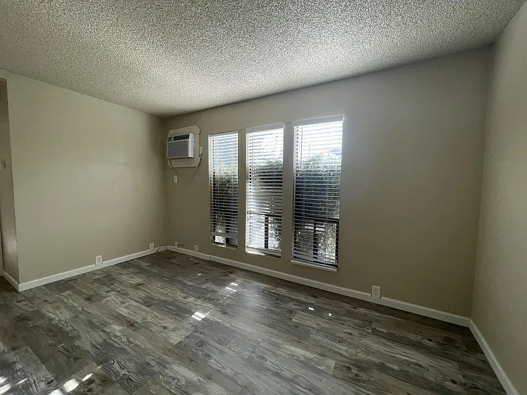 828 W Sacramento Ave #1 — Photo 3