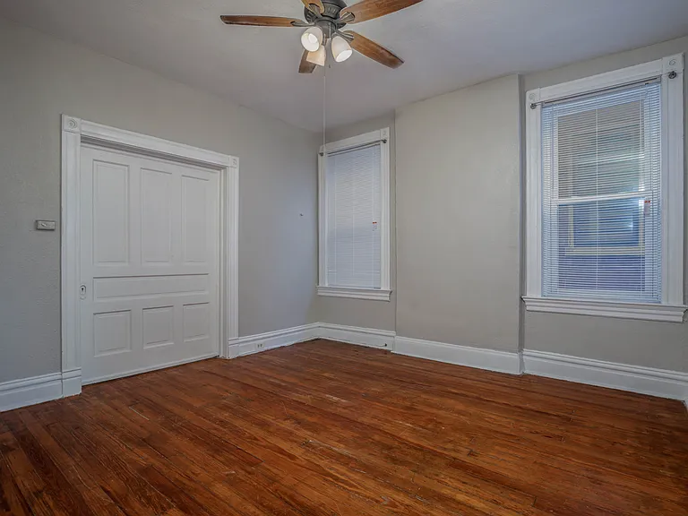 2310 Russell Blvd #A — Photo 4
