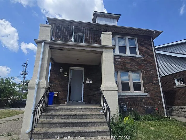 2257 Howard Ave #MAIN — Photo 1
