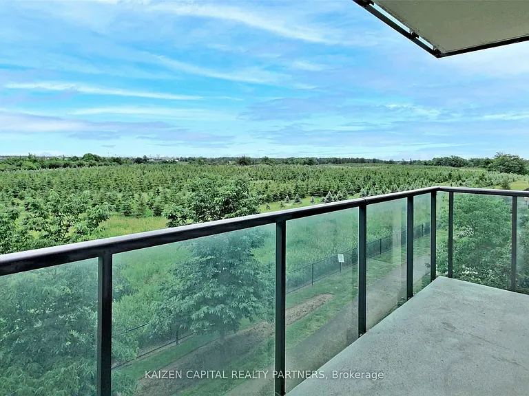 45 Yorkland Blvd #205 — Photo 35