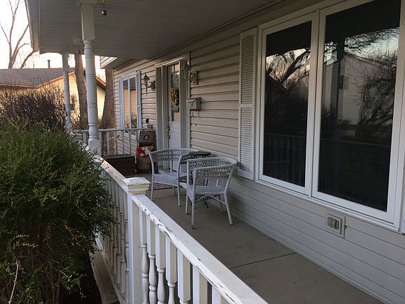 Front porch to relax on