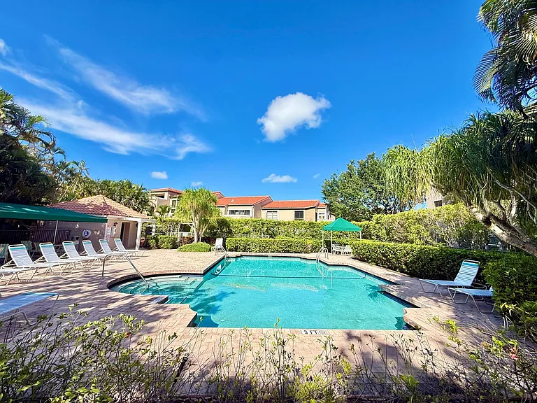 6654 Villa Sonrisa Dr #421 — Photo 16