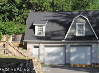 24 Main St, Lock Haven, PA 17745