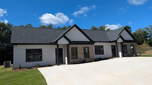117 Anile St Photo 1