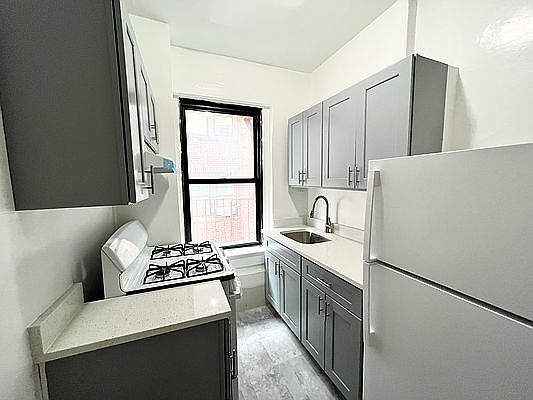 4th image of 35-08 95th St #C3