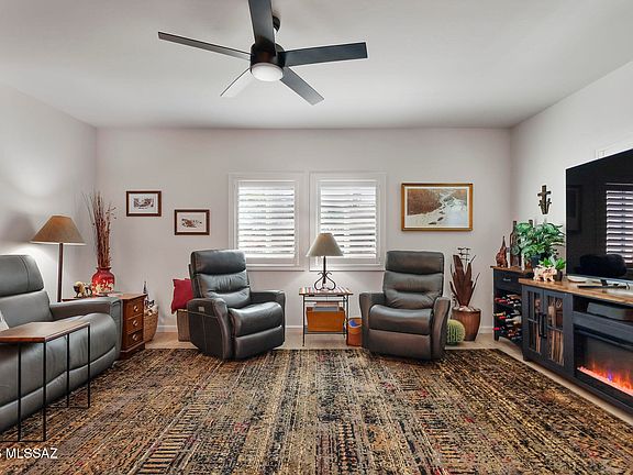 5th image of 653 W Redondo Pl