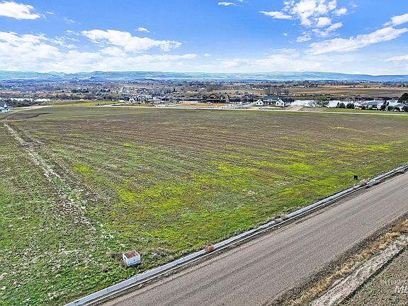 3rd image of Cabernet Ln Lot 5