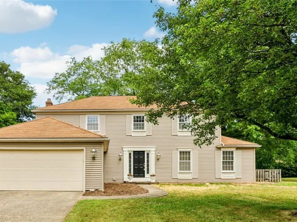 24566 Surrey Cir, Westlake, OH 44145