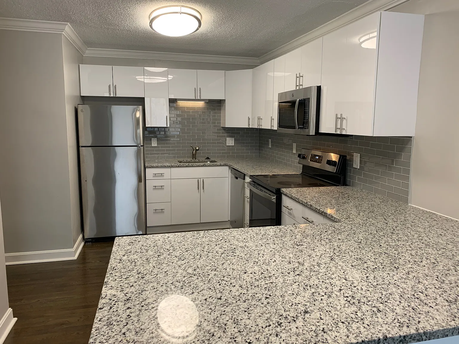 2 bed, 1175 sqft, $3,800 — Photo 4
