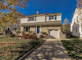 1590 Oakmount Rd, South Euclid, OH 44121