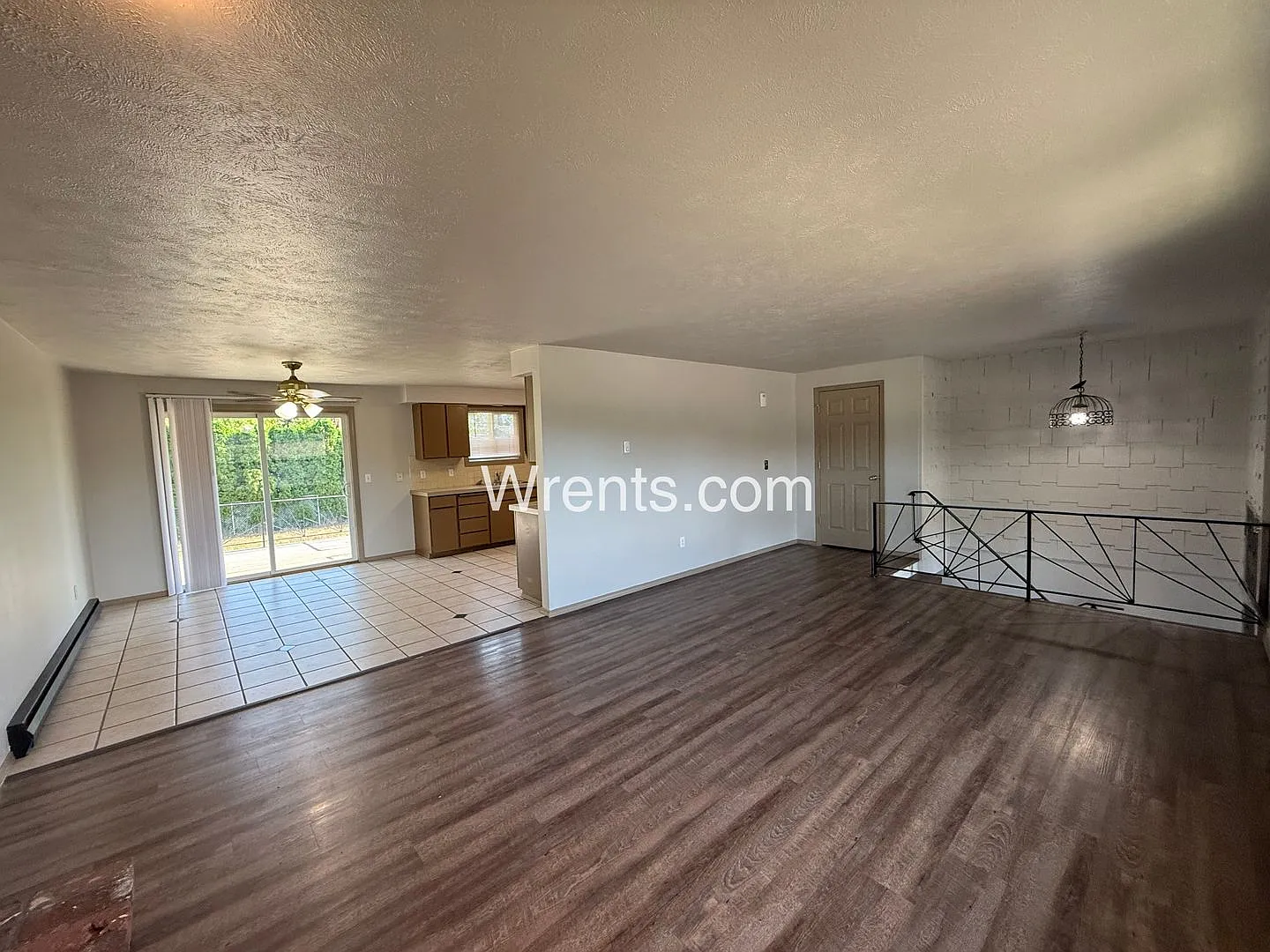 11005-11007 E 32nd Ave — Photo 1