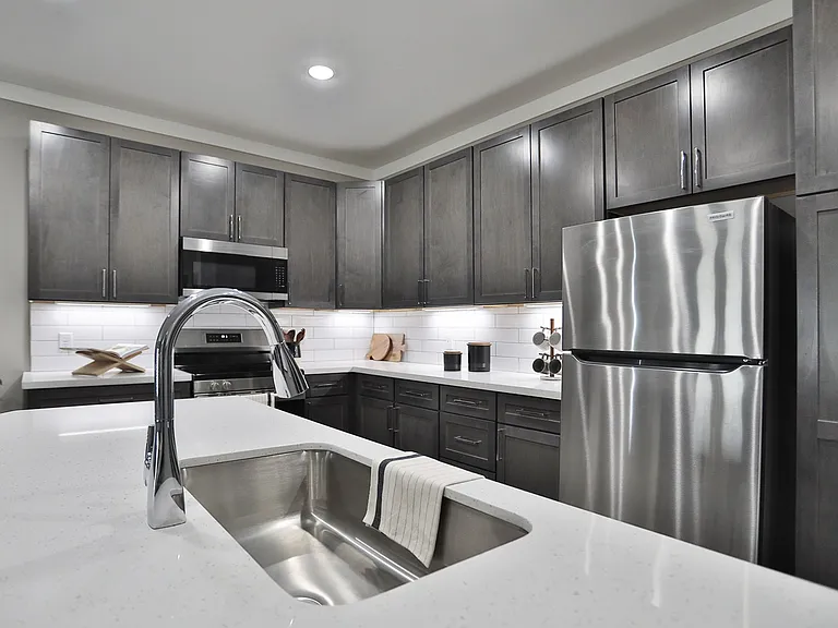 Altair Luxury Apartments — Photo 4