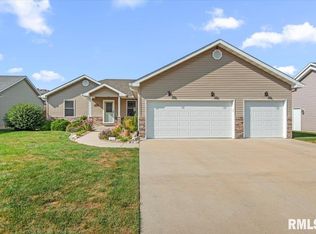 4105 Garry Dr, Springfield, IL 62712