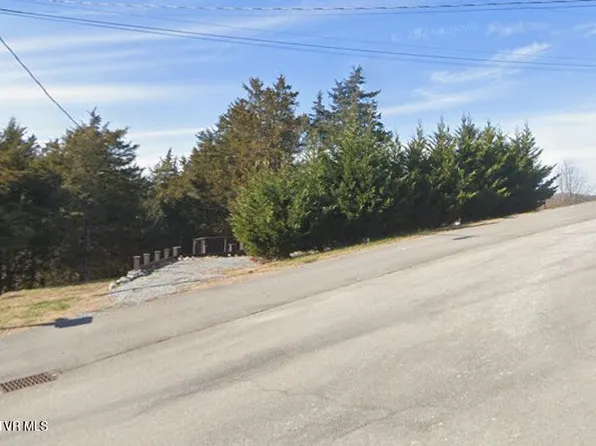 535 Mulberry Dr, Bluff City, TN 37618