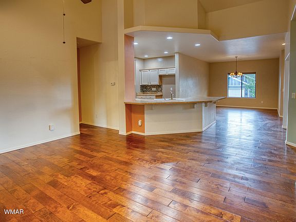2nd image of 778 W Summer Haven Ln