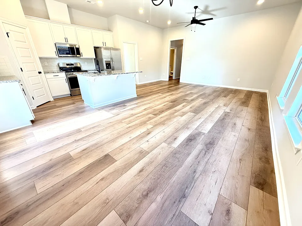 16541 Aspen Ln