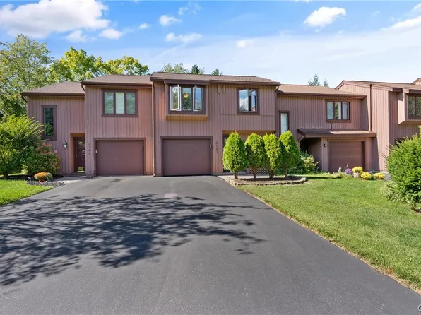 3151 Burrwood Dr, Baldwinsville, NY 13027