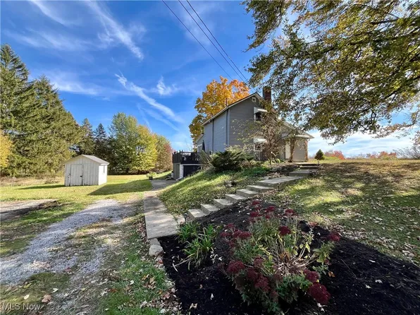 8923 Hubbard Valley Rd, Seville, OH 44273