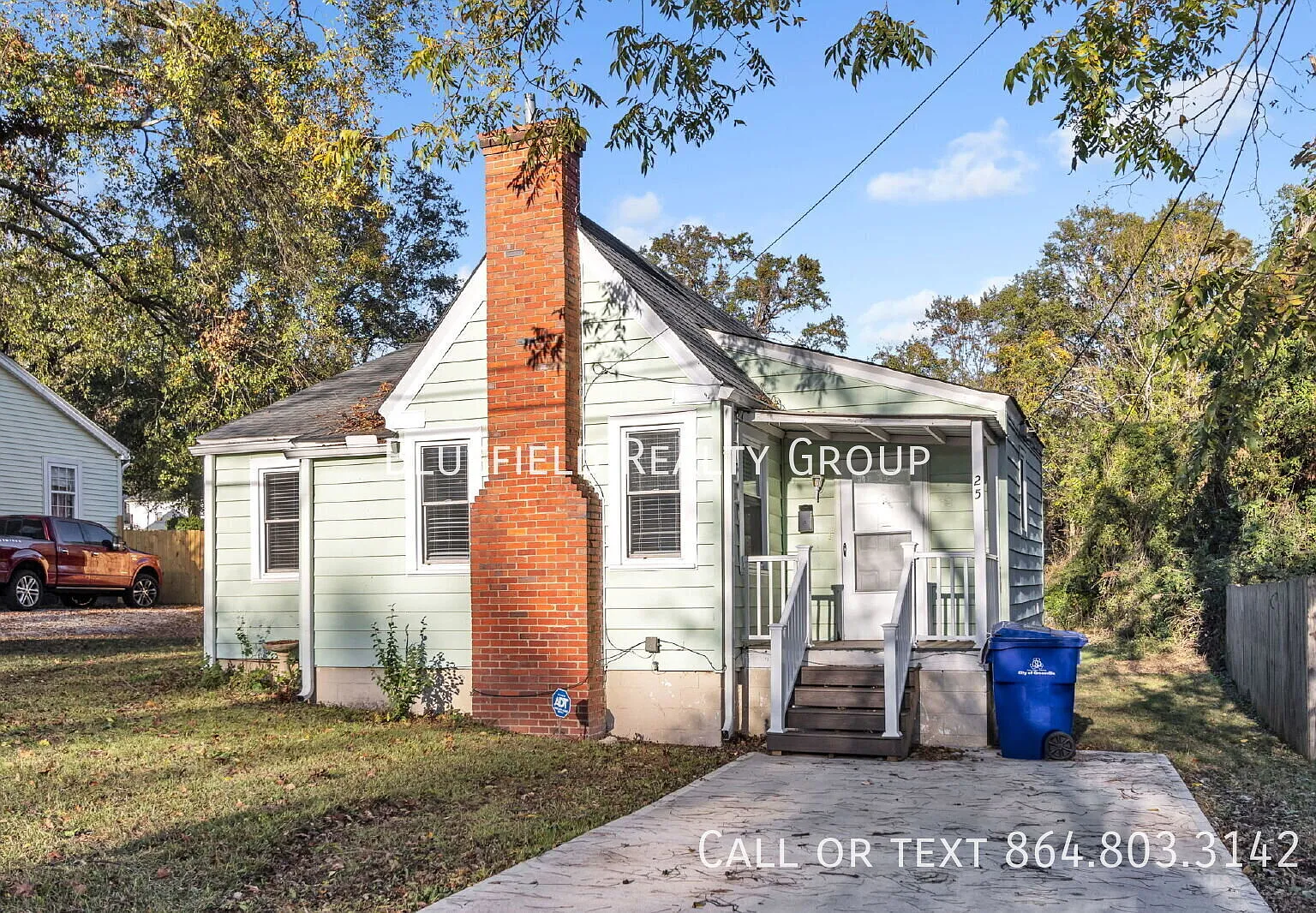 Beautifully Updated 2BR,2BA Single-Level Home $1650/mo rent — Photo 2