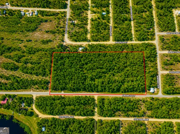 237 N Francis St, Interlachen, FL 32148