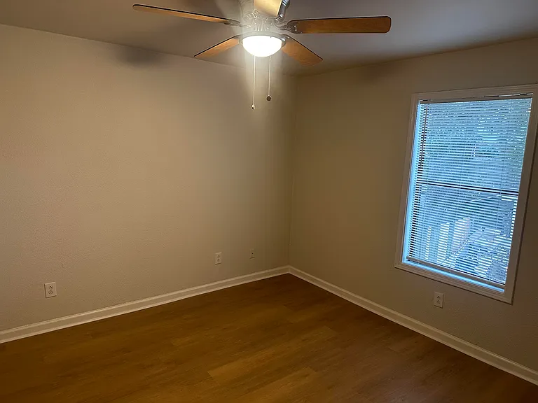 153 N Rembert St — Photo 5