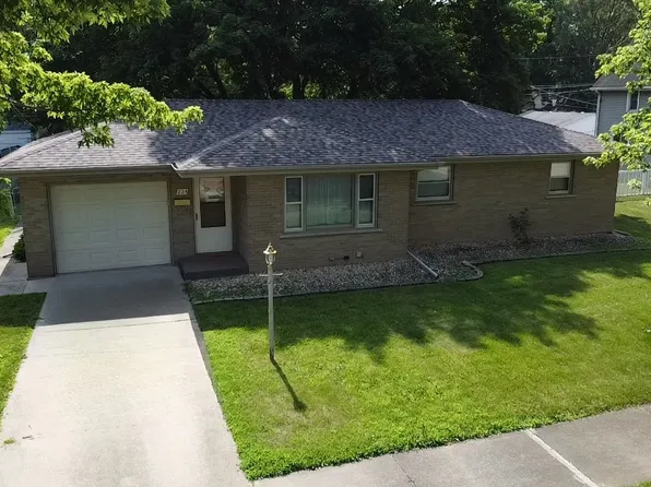 224 S Prairie Ave, Bradley, IL 60915