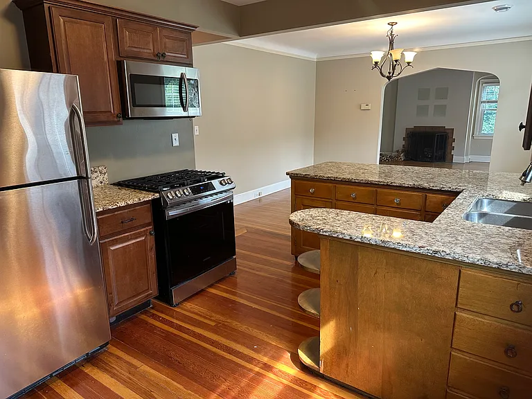 215 W Minnehaha Pkwy #2 — Photo 13
