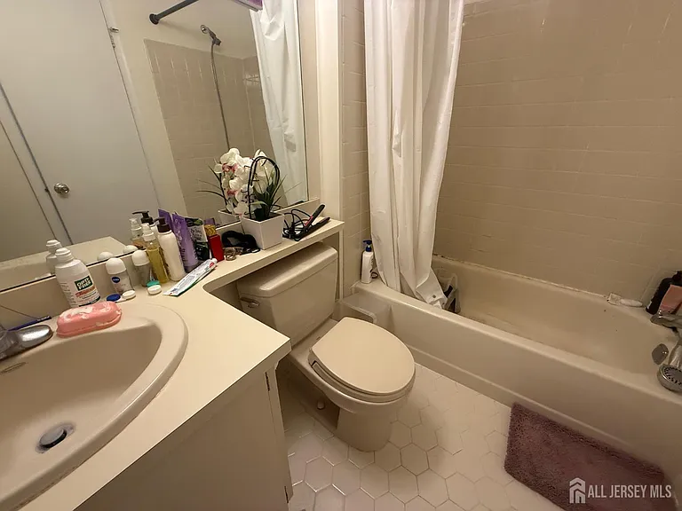 207 Darwin Ln — Photo 16
