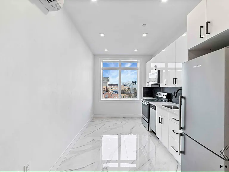 1541 Dean St #307 — Photo 2