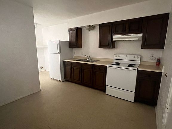 4th image of 312 Richard Dr #2