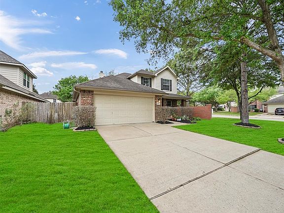 2nd image of 5006 Moss Garden Ln